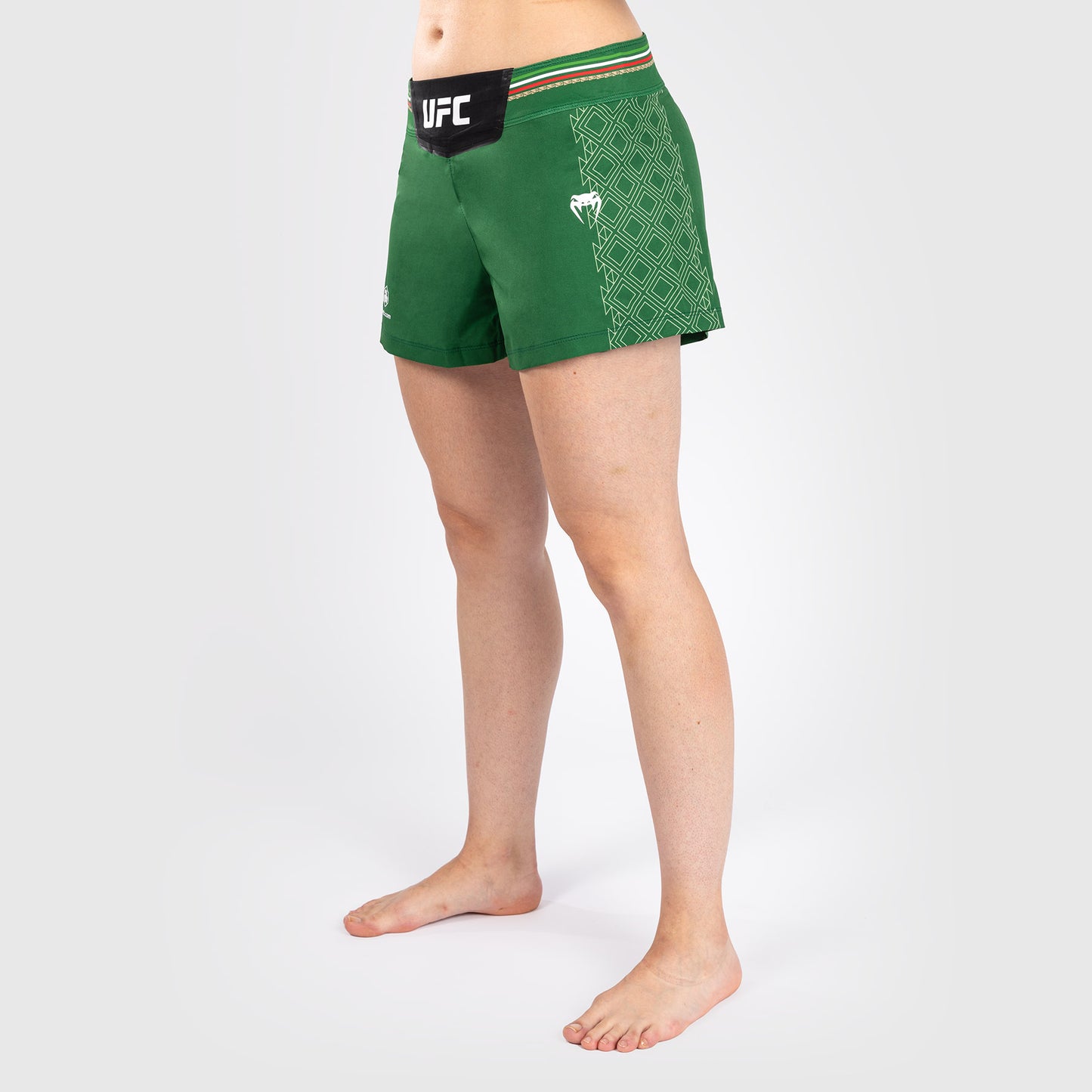Noche UFC by Venum Authentic 여성용 파이트 쇼츠 – 그린