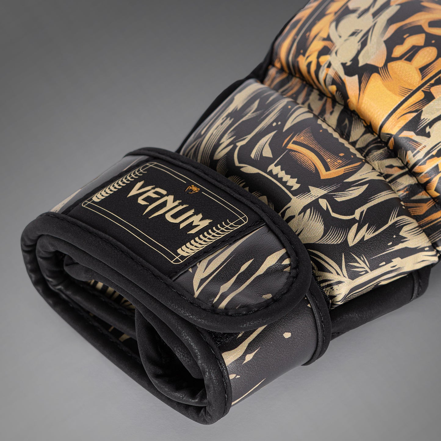 Venum Tiger MMA 글러브 – 블랙/네온 오렌지