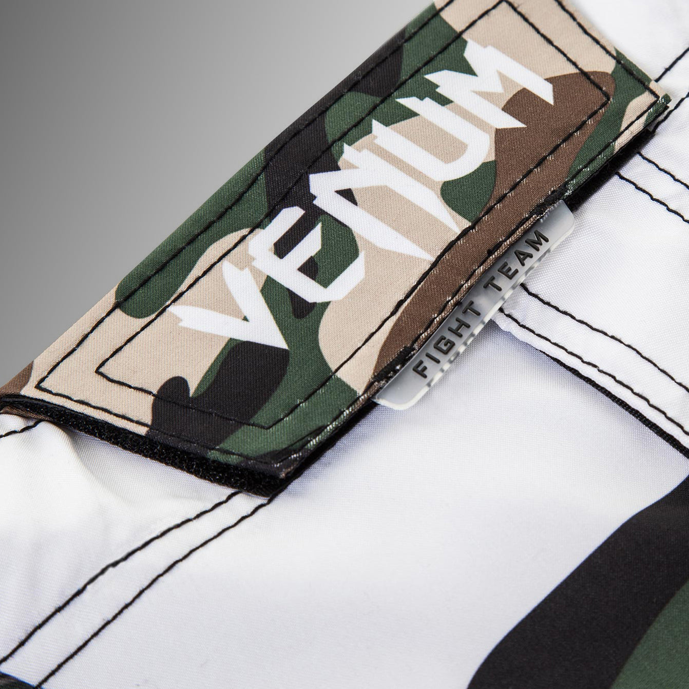 Venum Camo Hero 파이트 쇼츠 – 그린/브라운