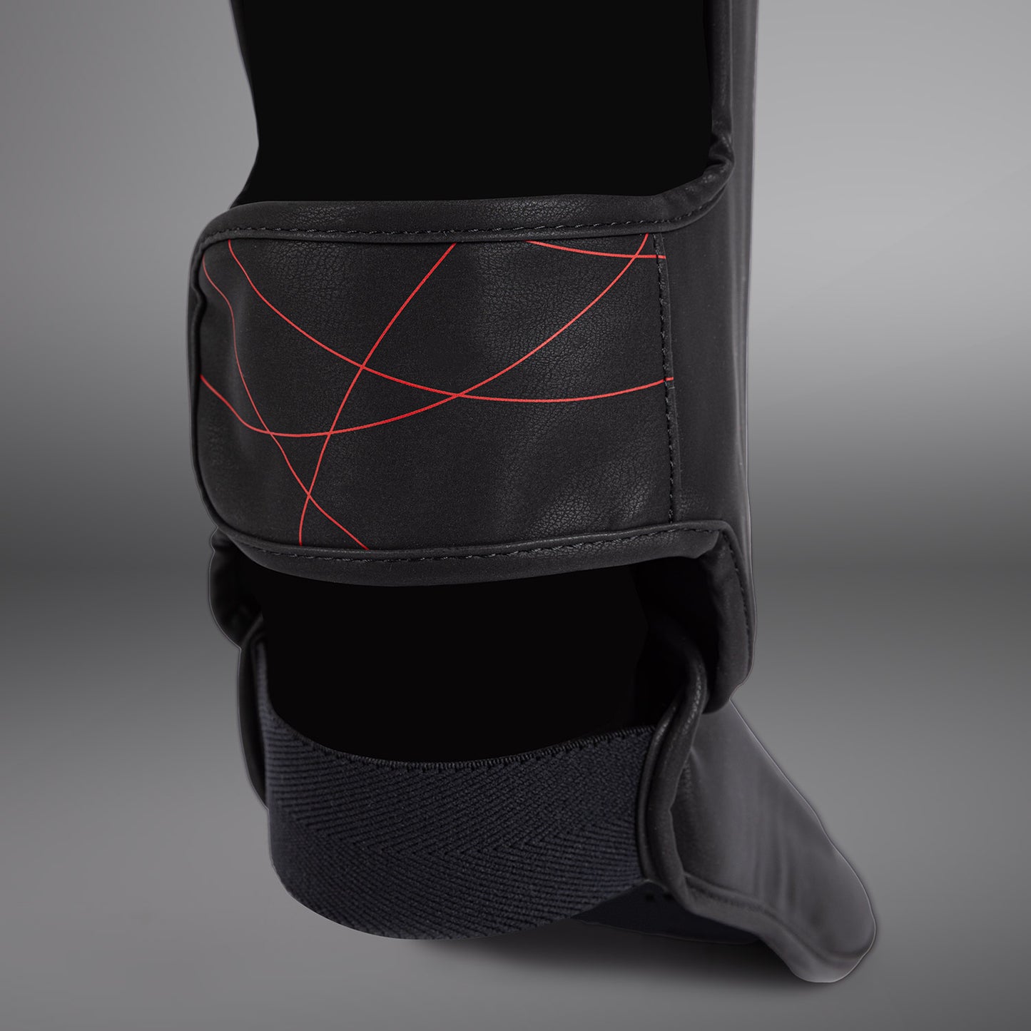Venum Tactical XT 정강이 보호대 – 블랙/파이어 레드
