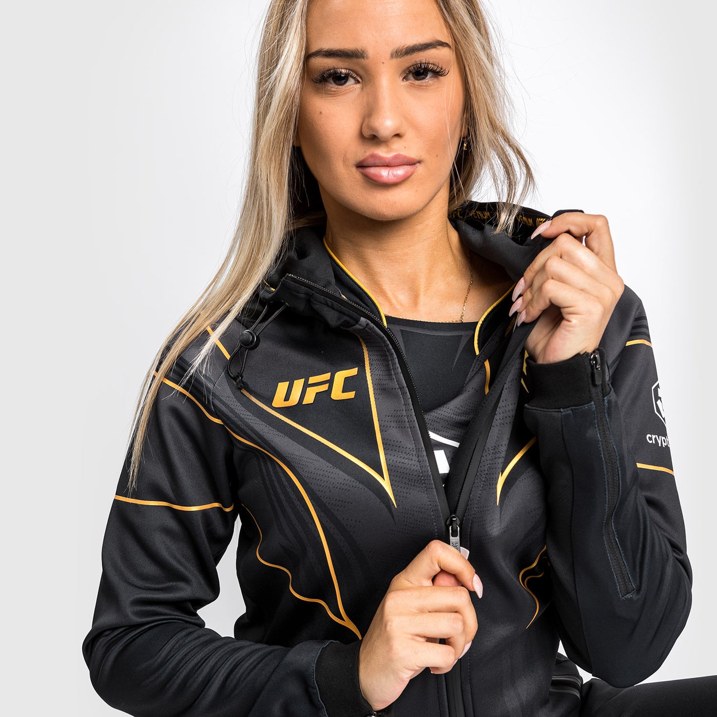 UFC Venum Authentic Fight Night 2.0 여성용 워크아웃 후디 – 챔피언