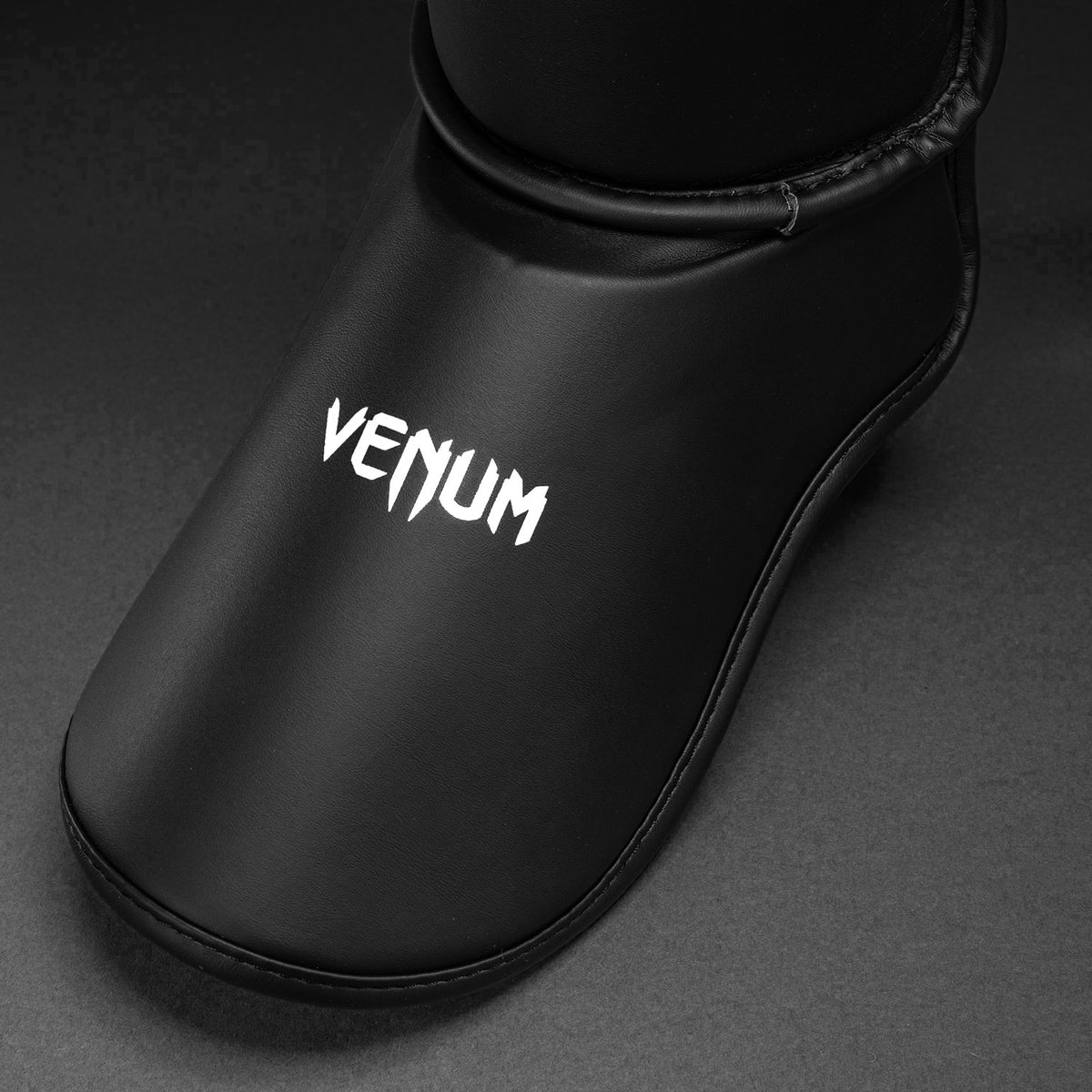 Venum Contender 1.5 신가드 - 블랙/화이트