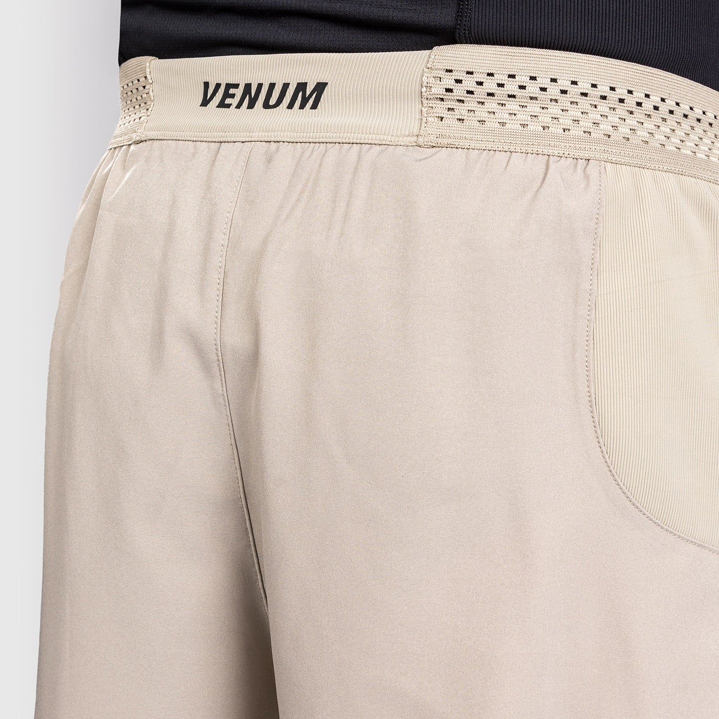 Venum G-Fit 에어 트레이닝 쇼츠 – 샌드