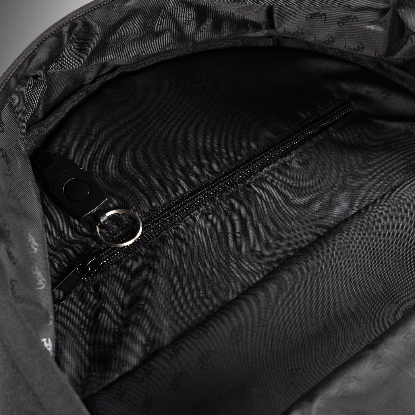 Venum Essential 백팩 (20-25L) – 블랙