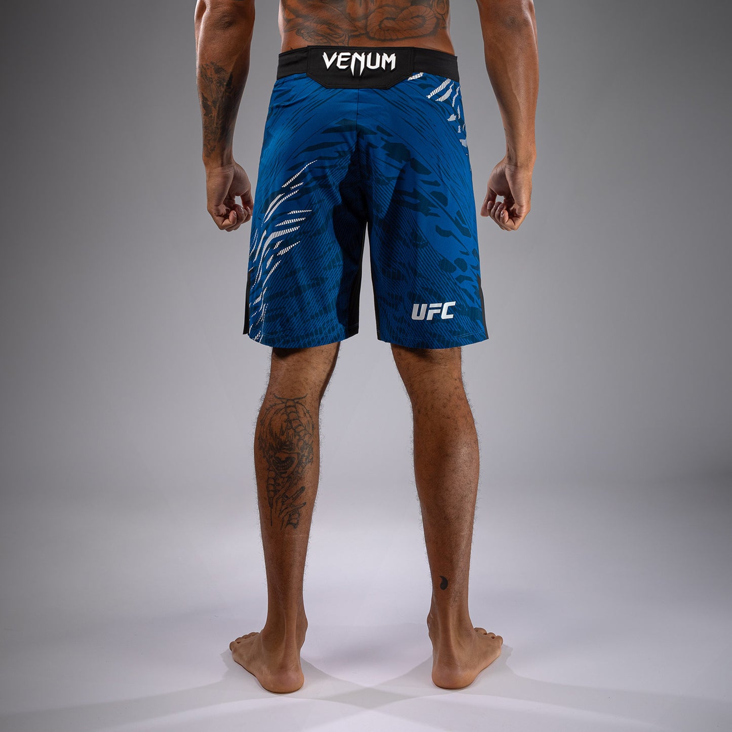 UFC Fusion by Venum Authentic Fight Night 남성용 파이트 쇼츠 – 롱 핏 – 블루