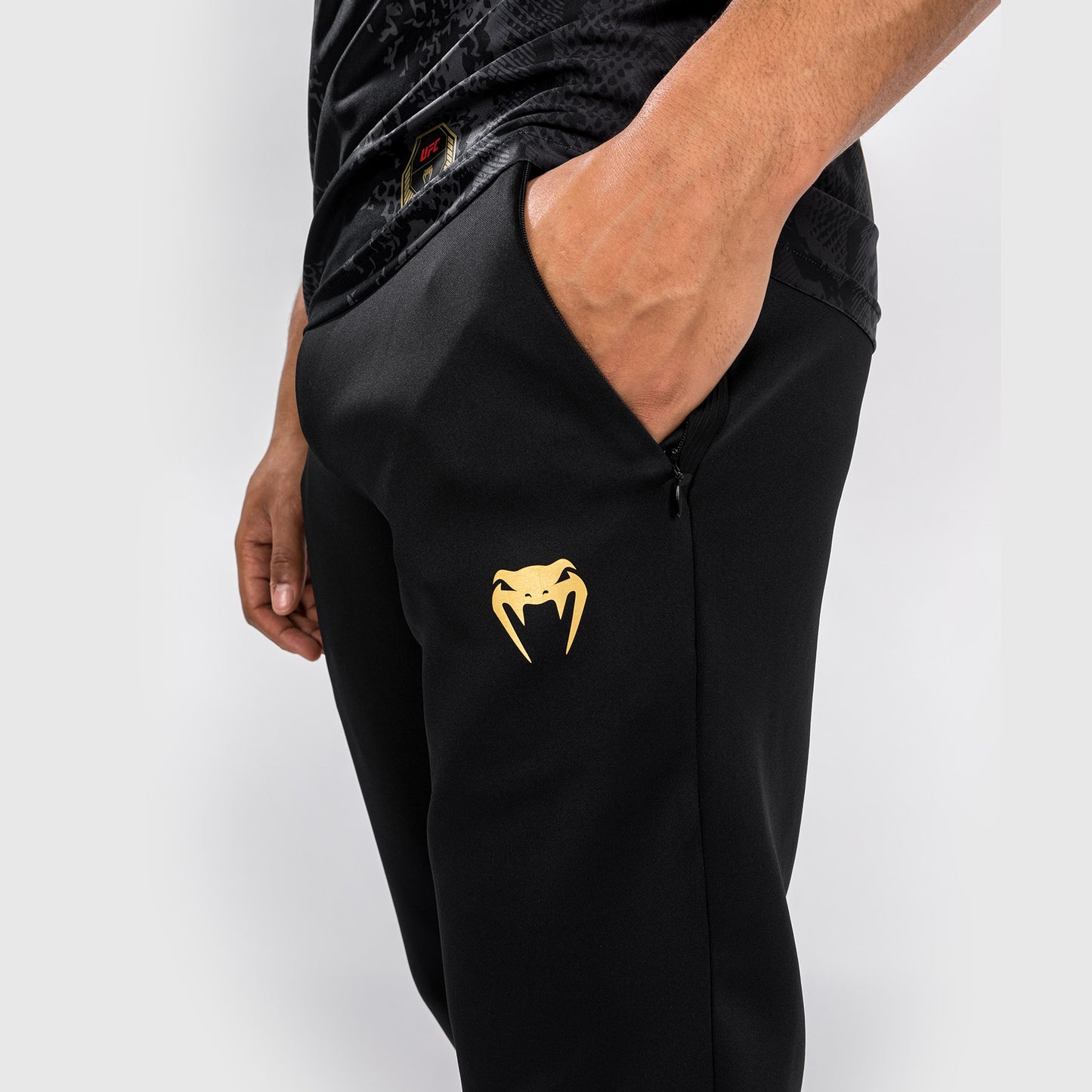 UFC Adrenaline by Venum Authentic Fight Night 남성용 워크아웃 팬츠 – 챔피언