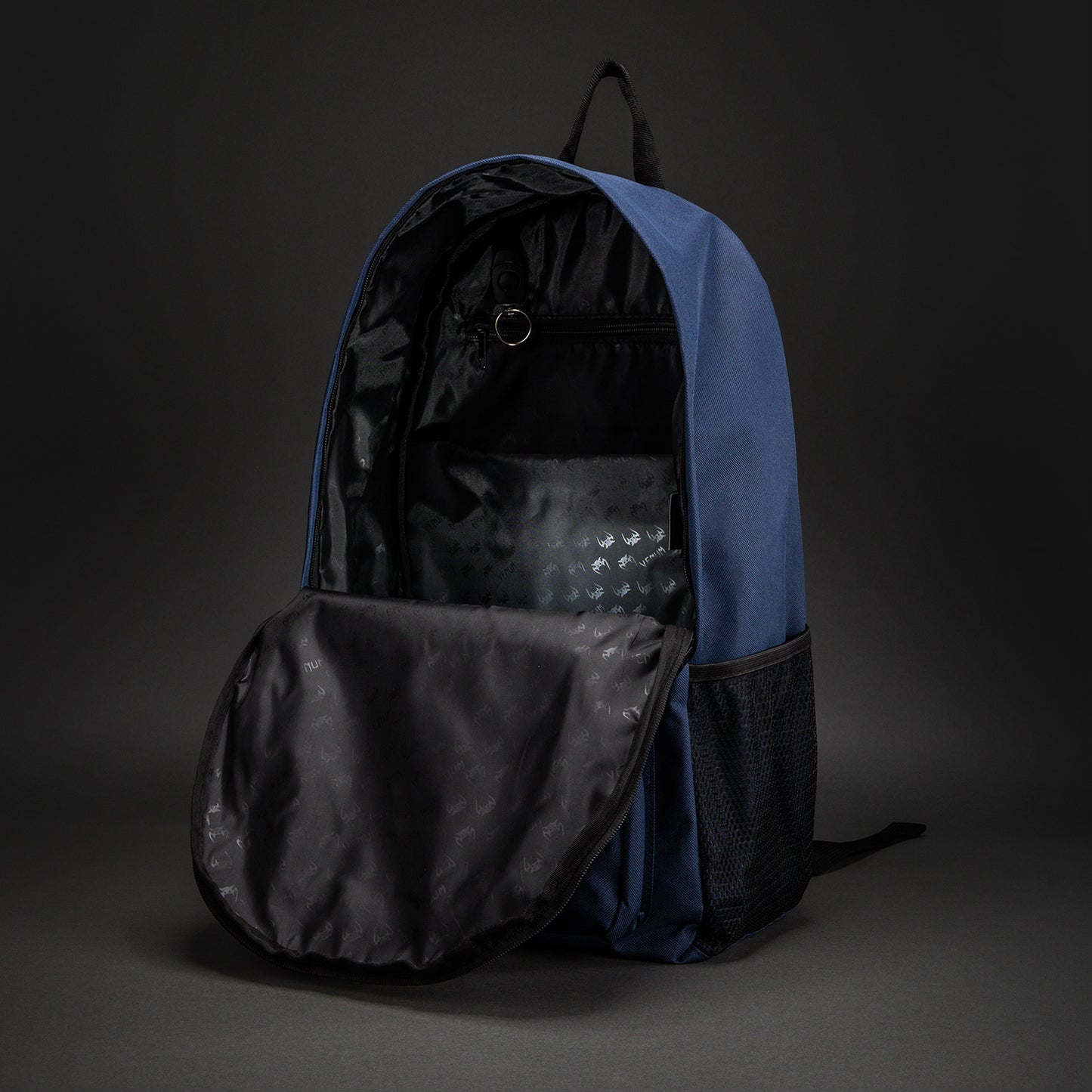 Venum Essential 스포츠 백 (24L) - 네이비 블루