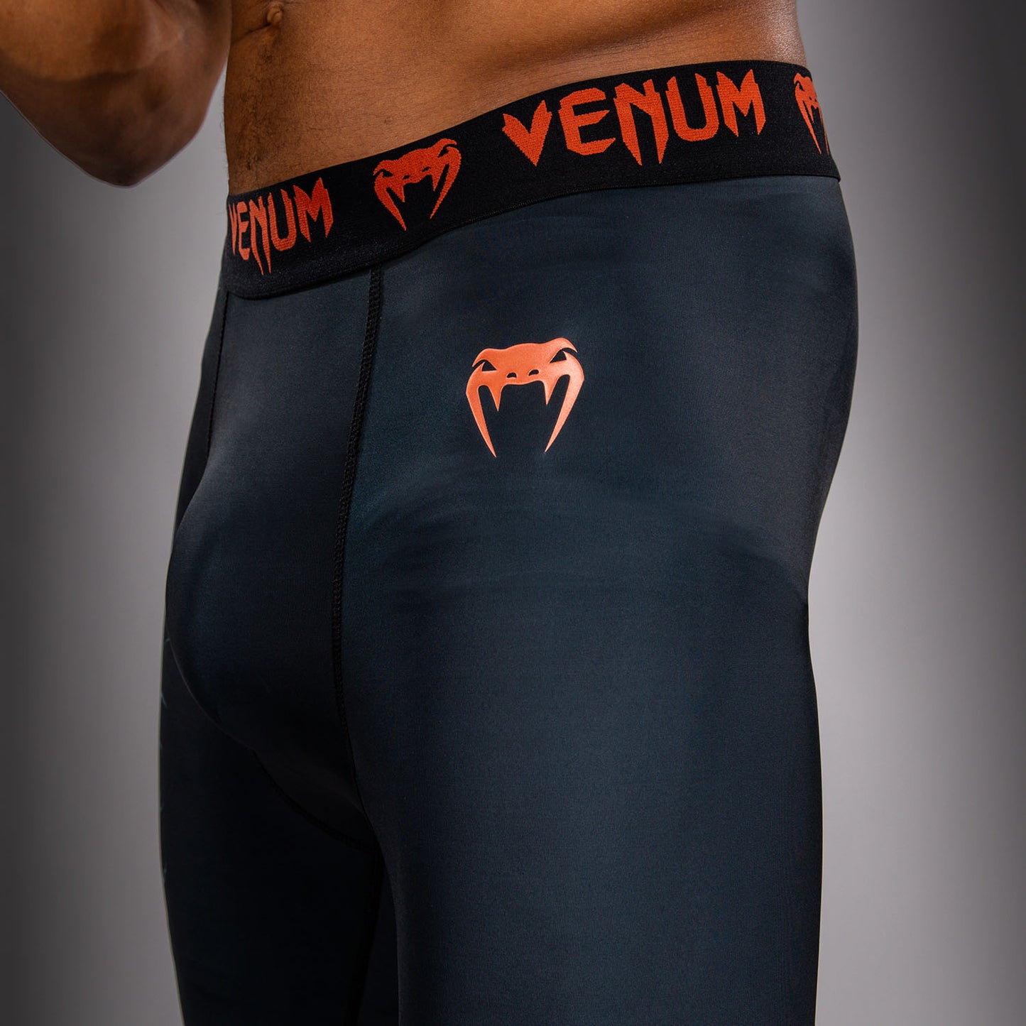 Venum Thunder Dragon 스패츠 – 블랙/그레이/코퍼