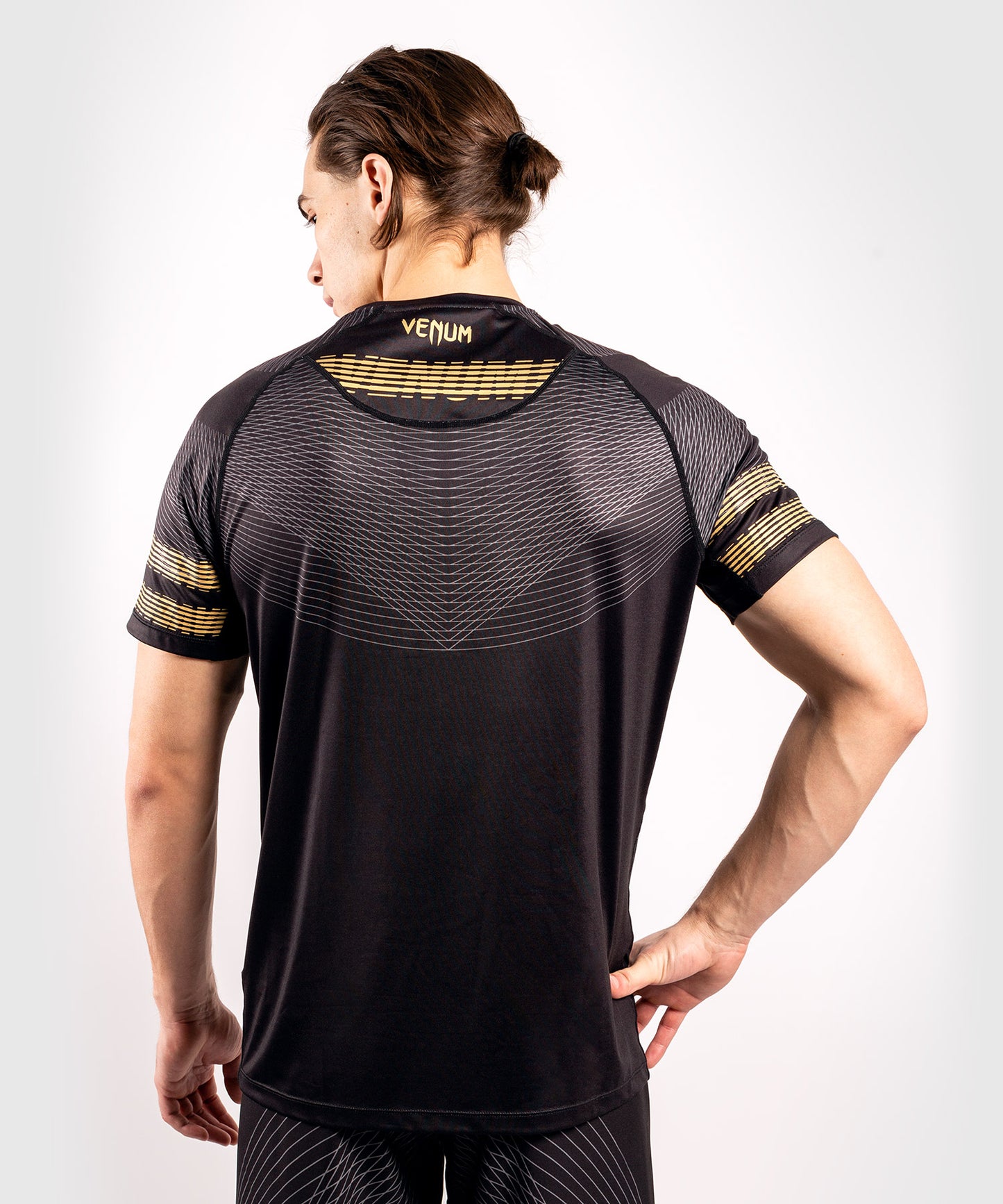 Venum Club 182 Dry Tech T-shirt - Black/Gold