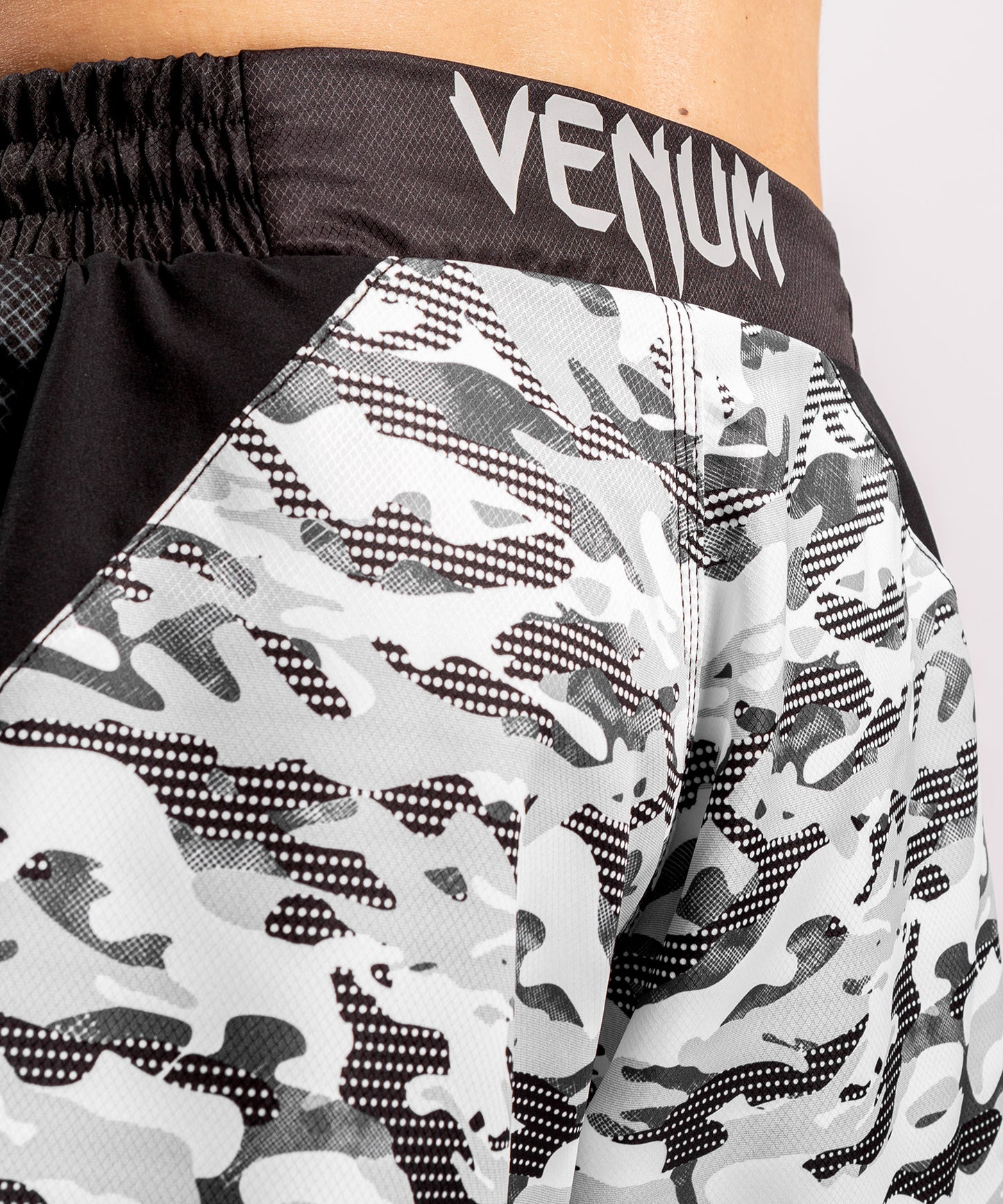 Venum Defender Fightshort - Urban Camo