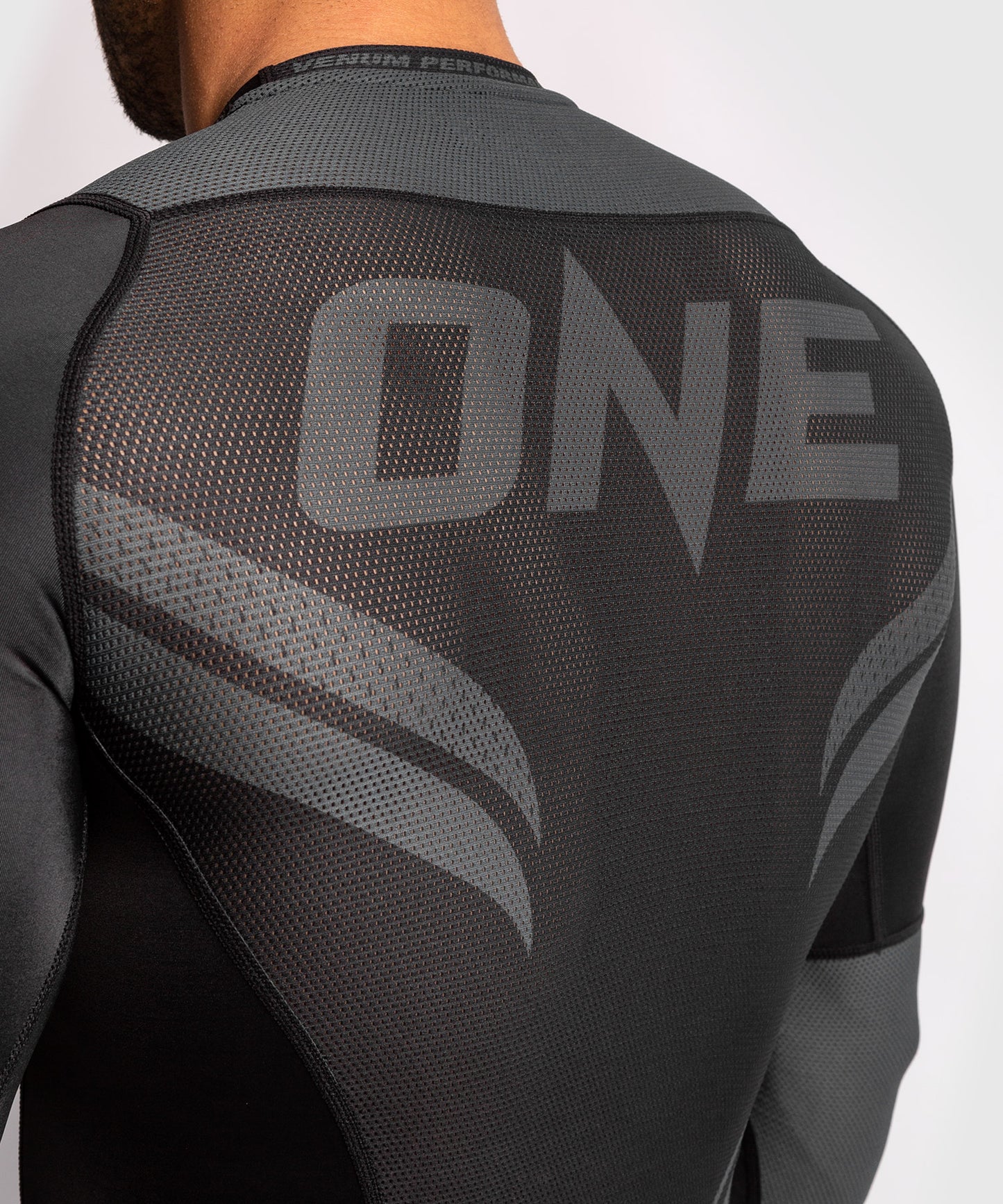 Venum ONE FC Impact Rashguard - long sleeves - Black/Black