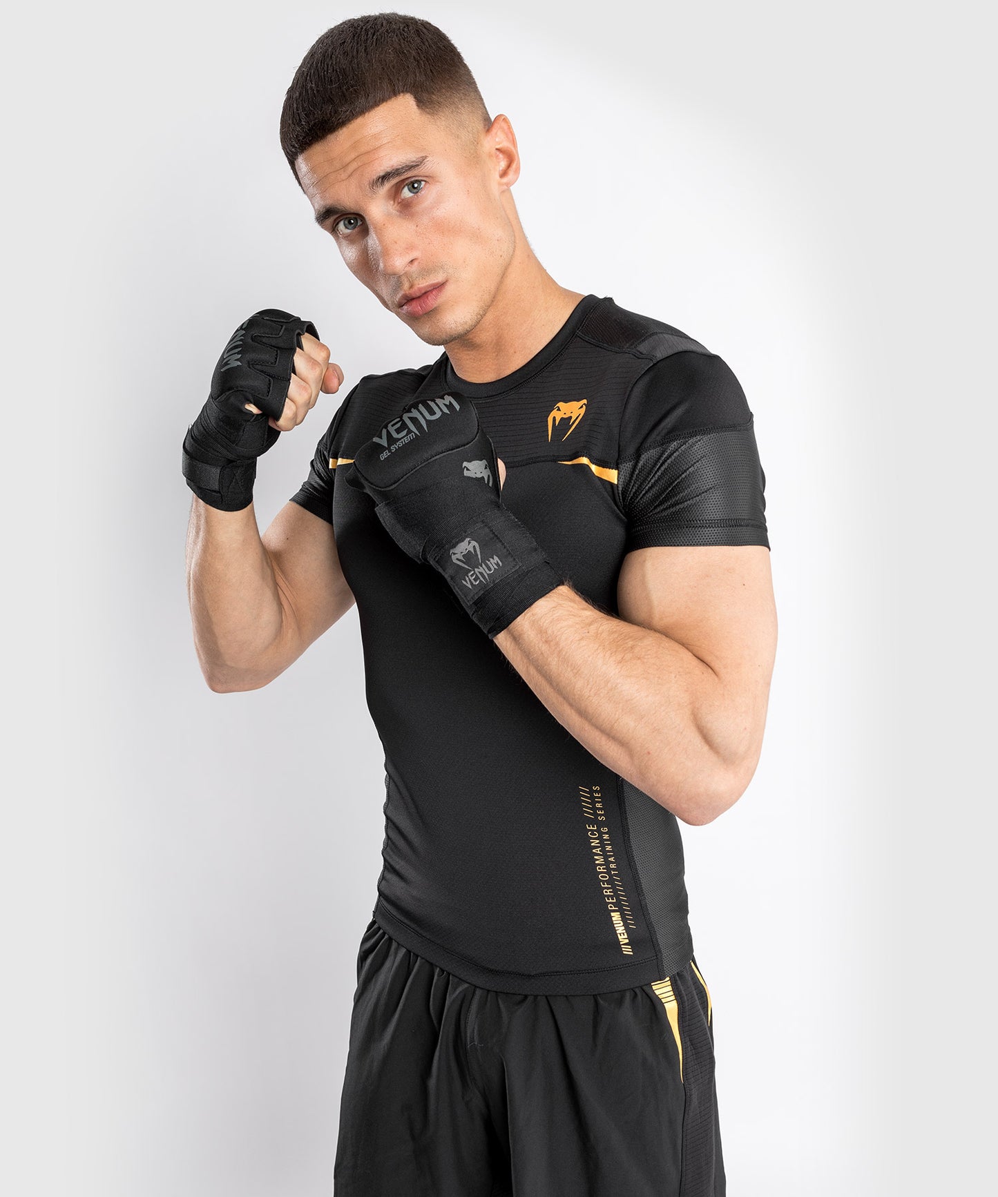 Venum tempest 2.0 Rashguard Short Sleeves – Black/Gold