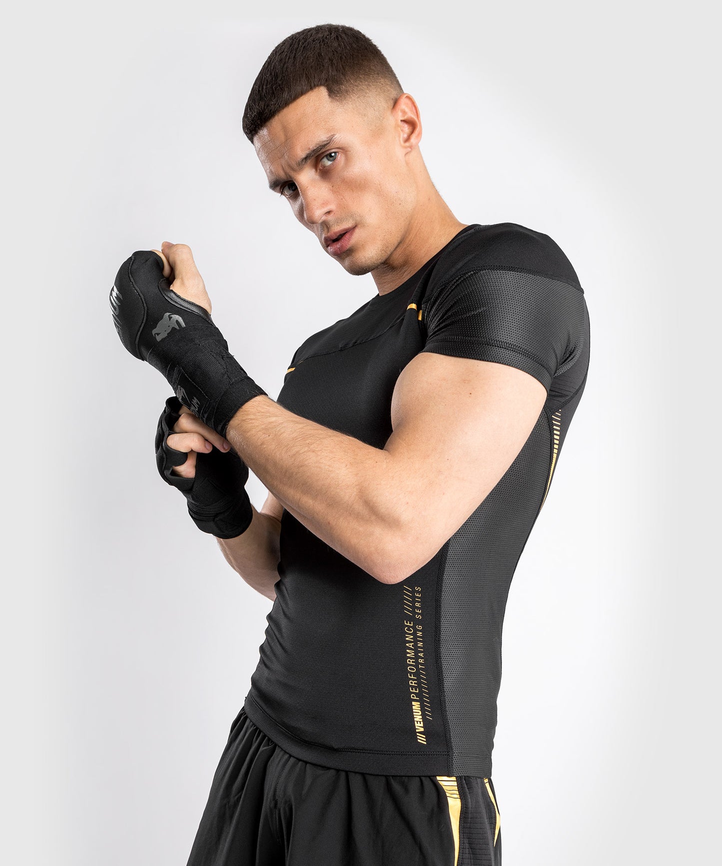 Venum tempest 2.0 Rashguard Short Sleeves – Black/Gold
