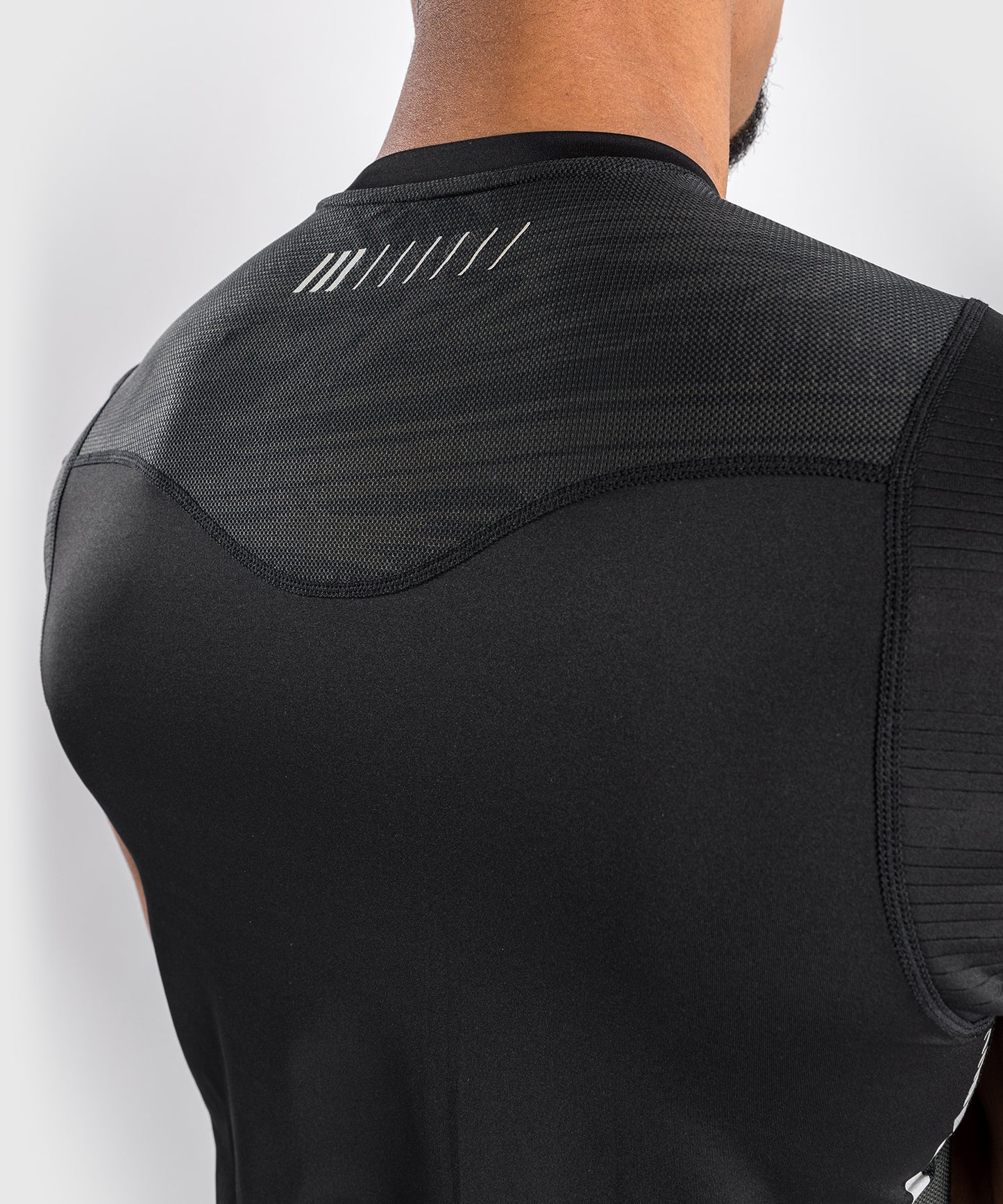 Venum Tempest 2.0 Dry tech T-shirt – Black/Grey