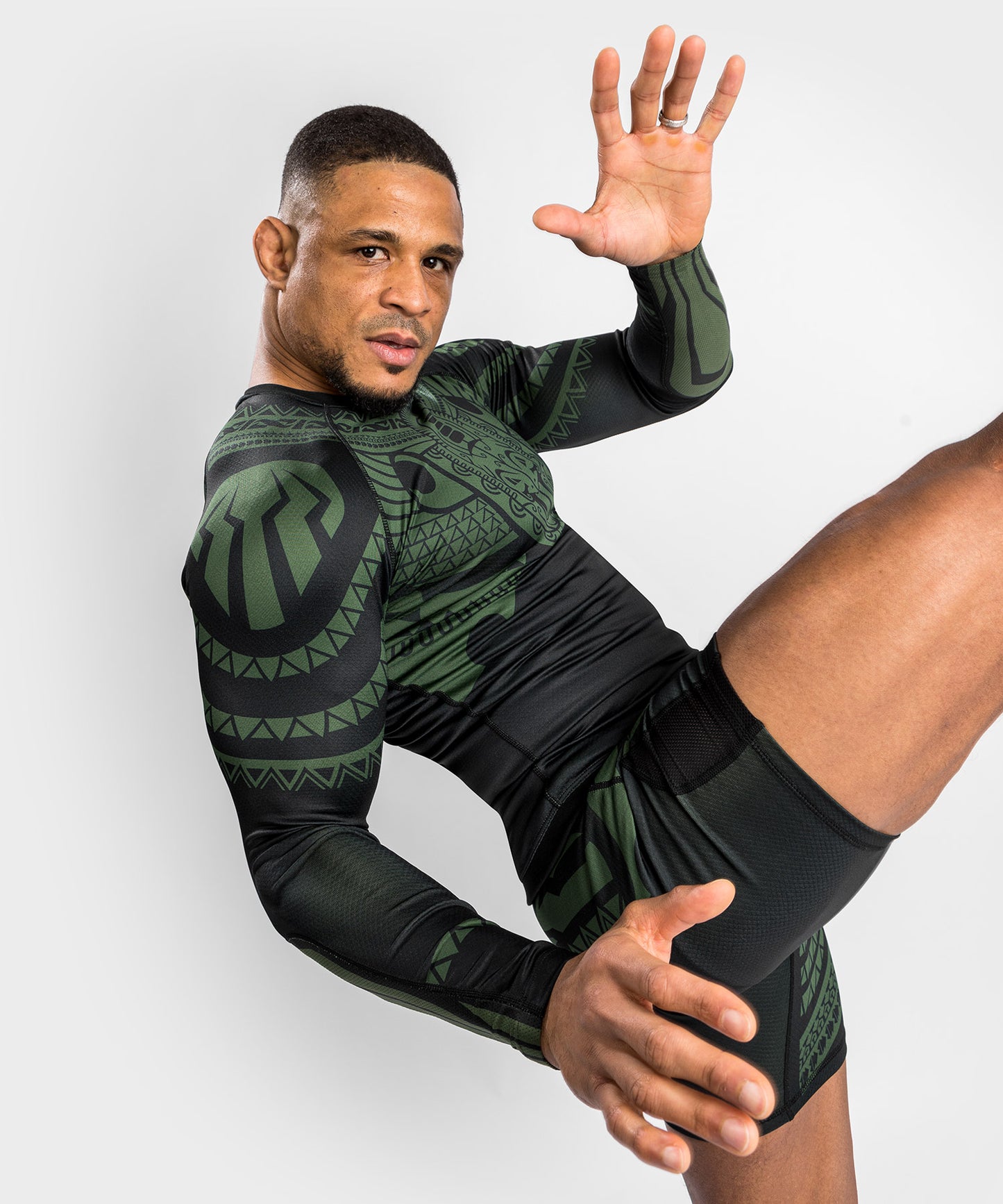 Venum Nakahi Rashguard - Long Sleeves - Black/Khaki