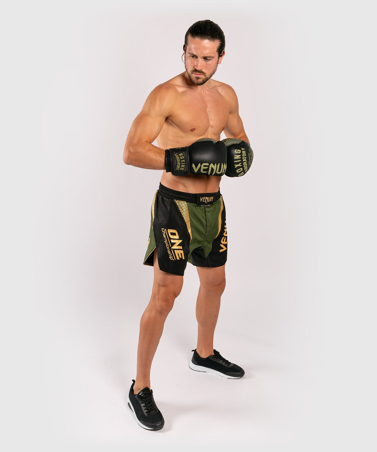 Venum x ONE FC Fightshorts - Khaki/Gold