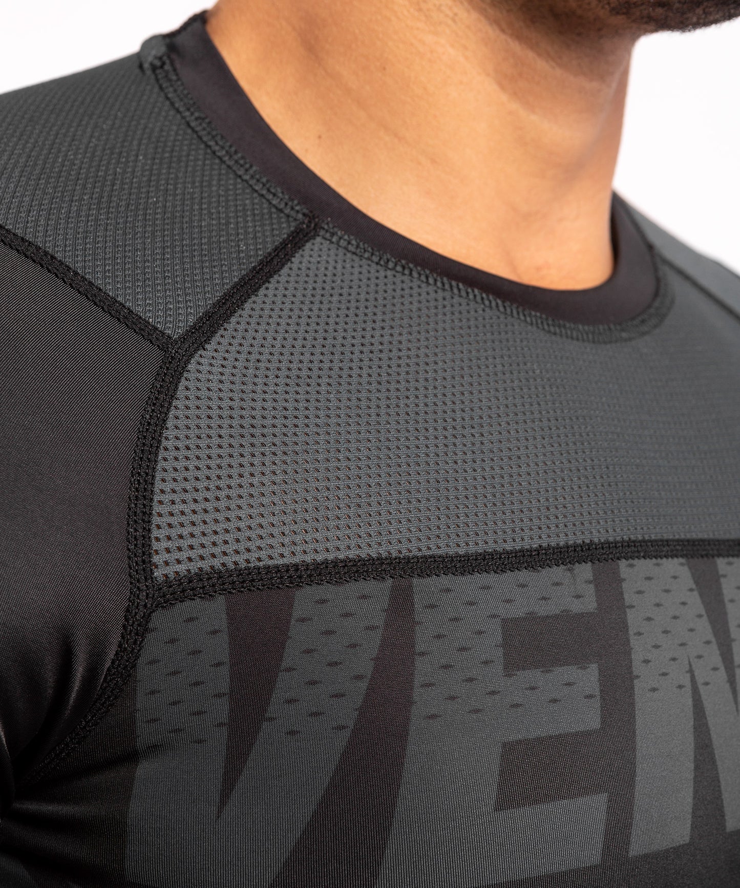 Venum ONE FC Impact Rashguard - short sleeves - Black/Black